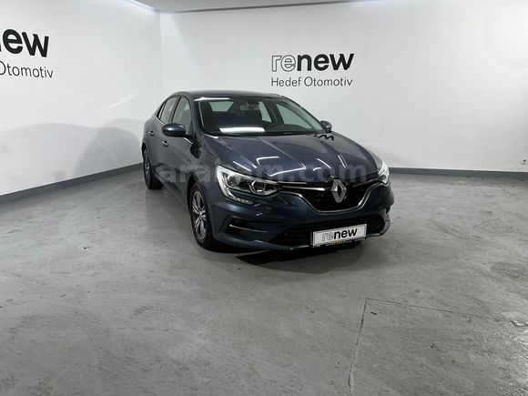HEDEF RENAULT'DAN 0,99 KREDİ 2023 MEGANE TOUCH 1.3 TCE EDC