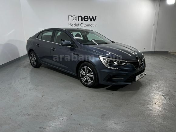 HEDEF RENAULT'DAN 0,99 KREDİ 2023 MEGANE TOUCH 1.3 TCE EDC
