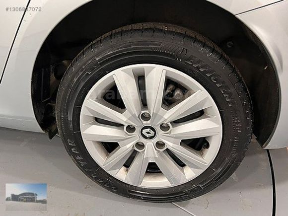 2025 Megane 1.3 TCe Touch EDC / 6.304 KM "%0,79 KREDİ"