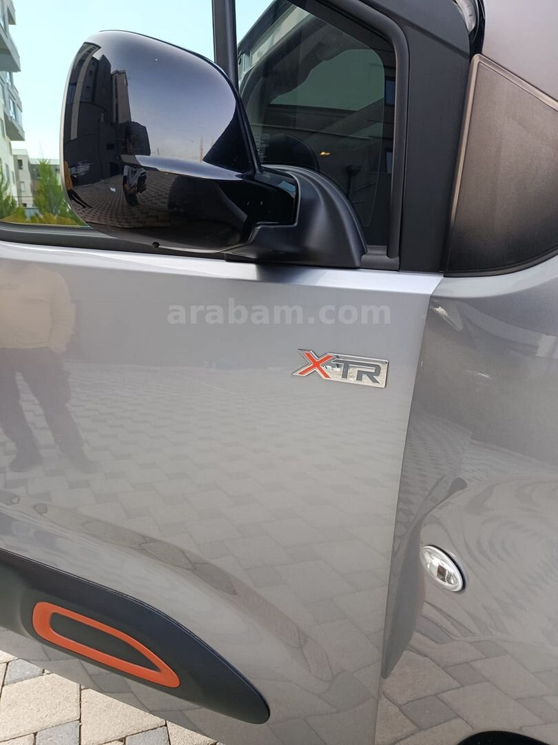 Sahibinden Citroen Berlingo 1.5 BlueHDI Shine 2021 Model Bursa 97.000 km Gri (metalik) 3