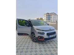 Sahibinden Berlingo 1.5 BlueHDI Shine 2021 Model Otomatik Tramersiz XTR Paket 