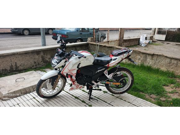 DİKKAT ÇEKMEK İSTEYENE RTR 200