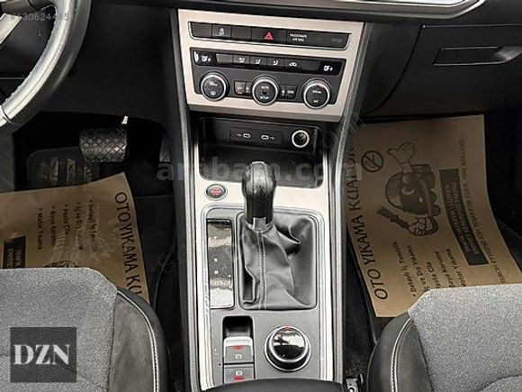 SEAT ATECA 1.5 ECOTSİ 150Hp ACİLL HATASIZ SIFIR KONDİSYON