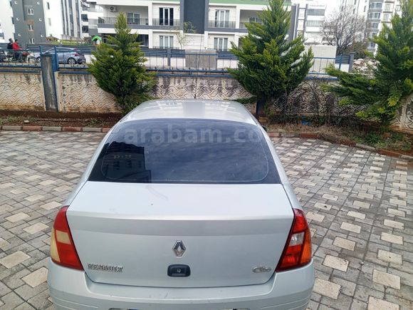 Sahibinden Renault Clio 1.4 RNA 2000 Model