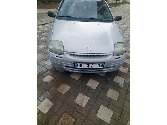 Sahibinden Renault Clio 1.4 RNA 2000 Model