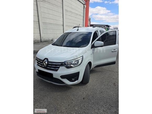EKSPRES PLAZA'DAN 2023 RENAULT EXPRESS COMBİ TOUCH-HATASIZ-PPF
