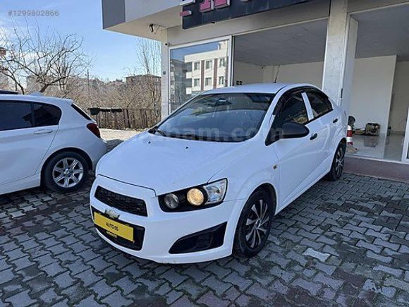 2013 DİZEL SEDAN SADECE BİR BUÇUK PARÇA BOYALI AVEO.