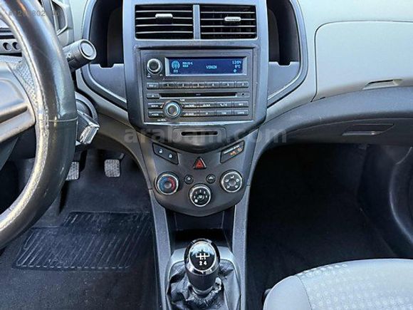 2013 DİZEL SEDAN SADECE BİR BUÇUK PARÇA BOYALI AVEO.