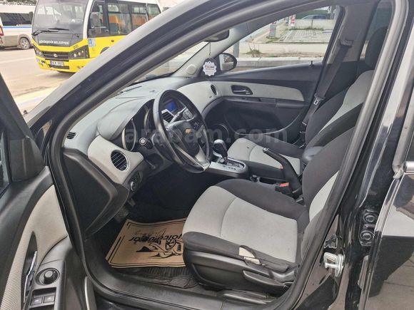 Emsalsiz otomatik cruze