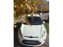 Sahibinden Ford Fiesta 1.4 Titanium 2012 Model  89.000 km Beyaz
