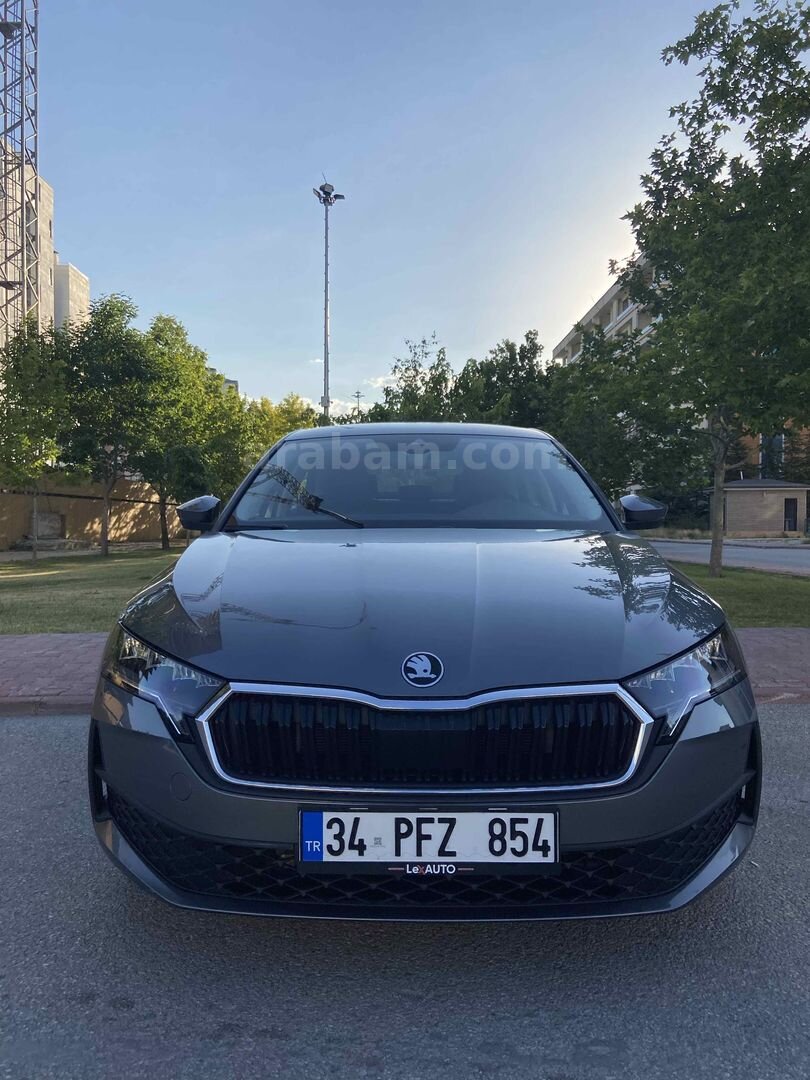Galeriden Skoda Octavia 1.5 Mhev Elite 2025 Model Konya 45.685 km Gri (titanyum) 5