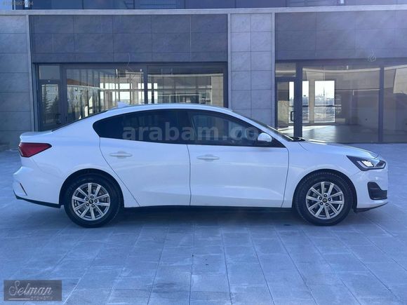 1 LOKAL DEĞİŞENSİZ İLK EL 23 MODEL 1.5 EcoBlue YENİ TrendX FOCUS