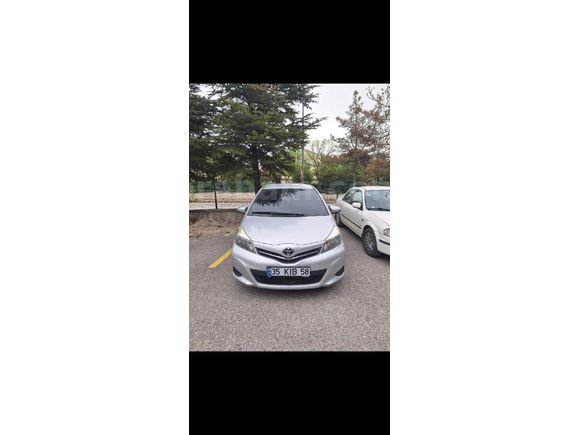 Sahibinden Toyota Yaris 1.4 D-4D Terra 2012 Model  267.000 km Gri (Gümüş)