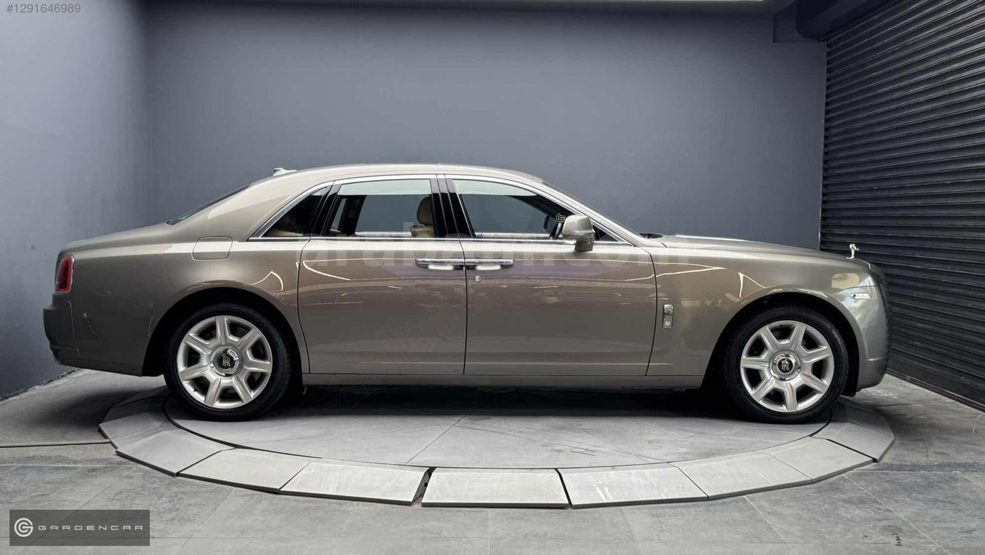 Galeriden Rolls-Royce Ghost 6.6 2014 Model İstanbul 83.000 km Şampanya 2
