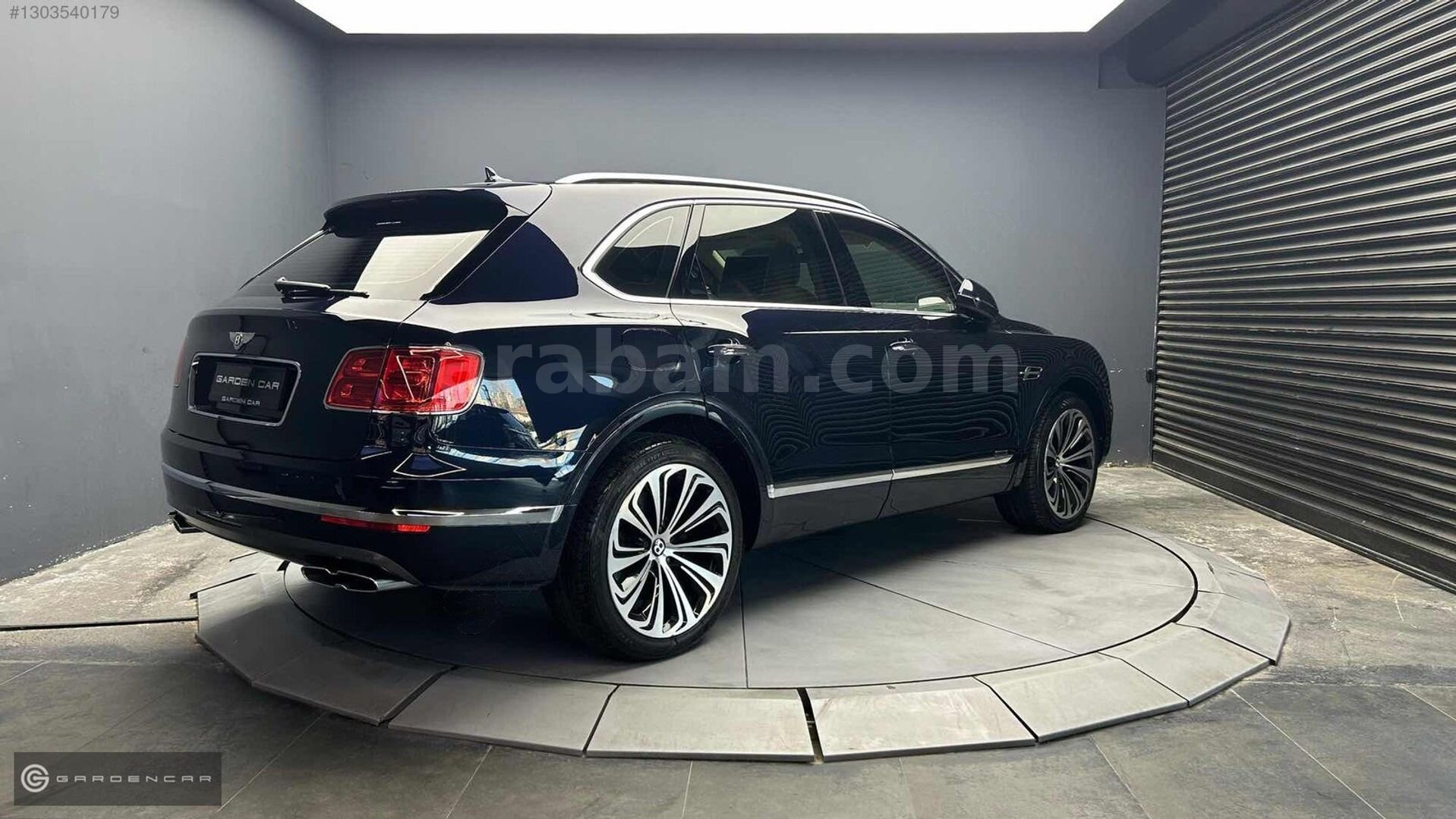 Galeriden Bentley Bentayga 4.0 Diesel 2017 Model İstanbul 78.000 km Lacivert 3