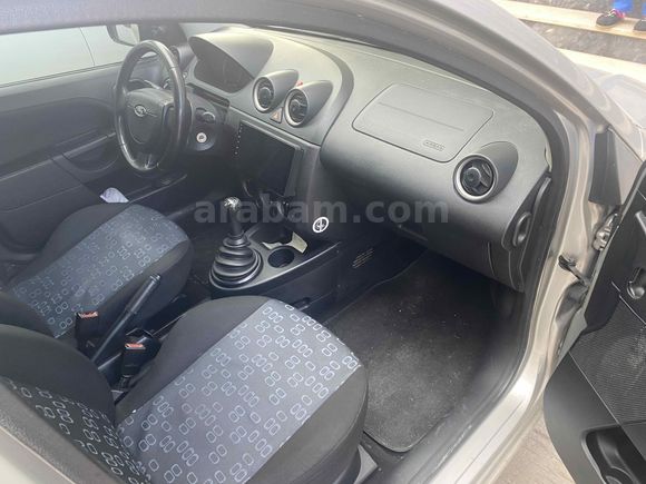 Sahibinden Ford Fiesta 1.4 TDCi Comfort 2005 Model 
