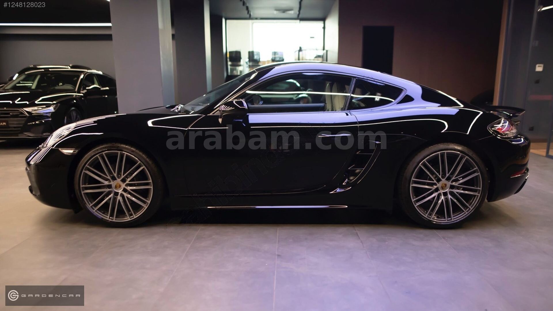 Galeriden Porsche 718 Cayman 4.0 GT4 2023 Model İstanbul 0 km Siyah 6