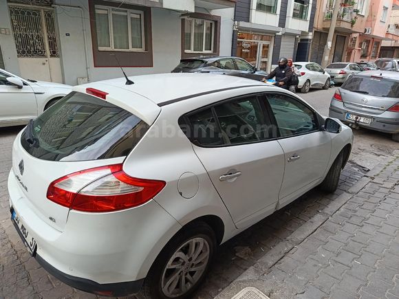 Sahibinden Renault Megane 1.5 dCi Icon 2013 Model  315.000 km Beyaz