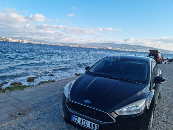 Sahibinden Ford Focus 1.6 Ti-VCT Trend X 2017 Model  136.000 km Siyah