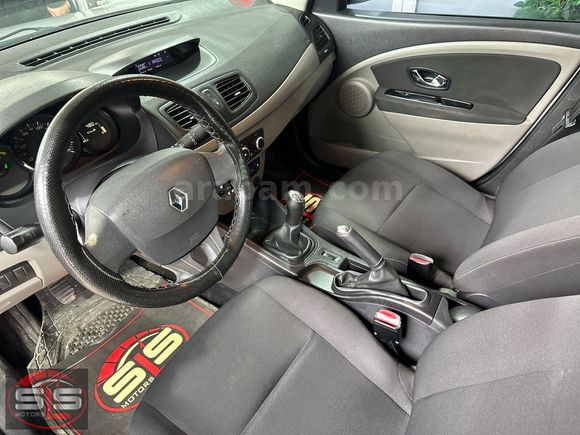 SLS - TEMİZ BAKIMLI RENAULT FLUENCE DEĞİŞENSİZ 2012 MODEL