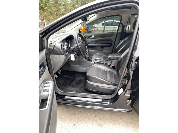 FOCUS+TİTANİUM X+SUNROOFLU+BAKIMLI+1.6TDCİ+110HP