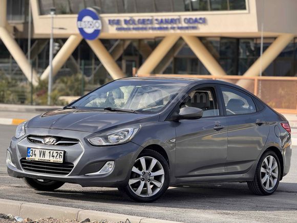 2013 ÇIKIŞLI ACCENT BLUE TAM OTOMATİK 135 BİN KM MASRAFSIZ KREDİ KARTINA 12 TAKSİT