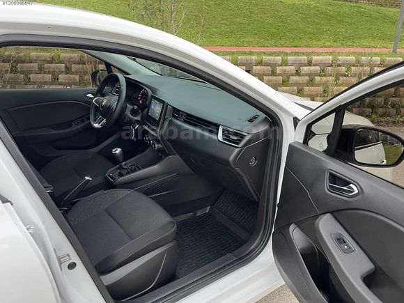 2023 RENAULT CLIO 1.0 TCE TOUCH *52.000* KM / HATASIZ BOYASIZ