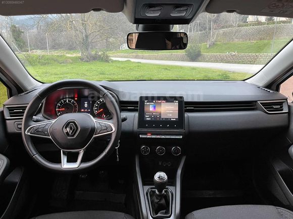 2023 RENAULT CLIO 1.0 TCE TOUCH *52.000* KM / HATASIZ BOYASIZ
