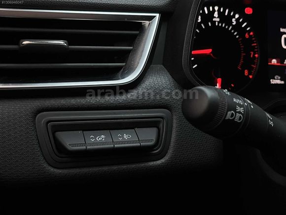 2023 RENAULT CLIO 1.0 TCE TOUCH *52.000* KM / HATASIZ BOYASIZ