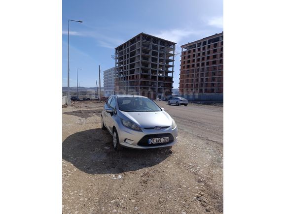 Sahibinden Ford Fiesta 1.4 TDCi Trend 2009 Model Sivas 235000 km Gri (metalik)