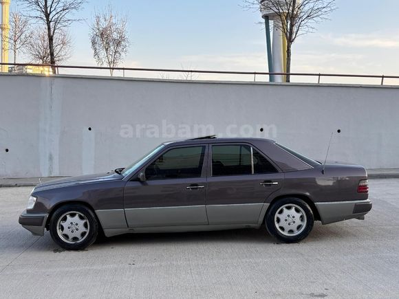 Sahibinden Mercedes - Benz E 200 1993 Model  581.000 km Diğer