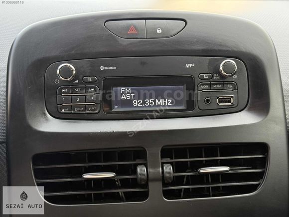 SEZAİ AUTO'DAN HATASIZ 2015 RENAULT CLİO 1.5 DCI 159 bin KM