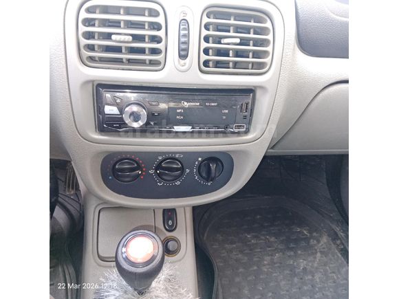 Sahibinden Renault Clio 1.4 Authentique 2004 Model