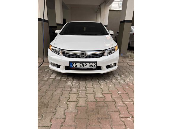 Sahibinden Honda Civic 1.6i VTEC Dream 2013 Model 