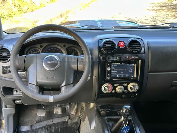Sahibinden Isuzu D-Max 2.5 D 4x4 2008 Model 