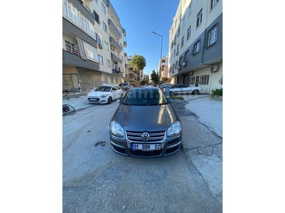 Sahibinden Volkswagen Jetta 1.6 TDi Primeline 2011 Model  260.000 km Füme