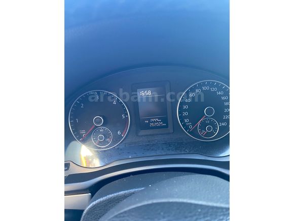 Sahibinden Volkswagen Jetta 1.6 TDi Primeline 2011 Model  260.000 km Füme