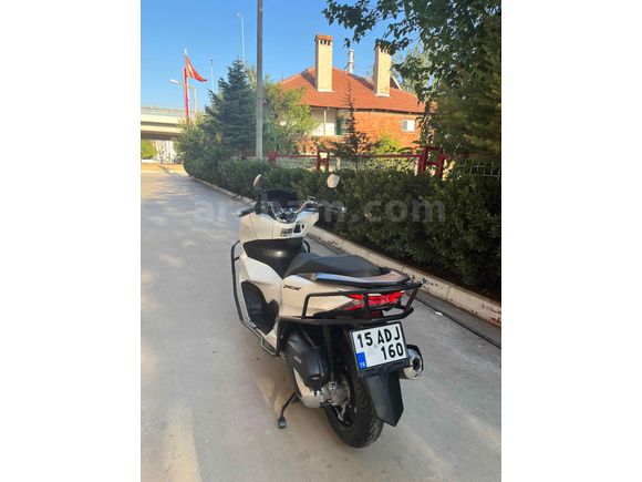  2024 Honda PCX125   