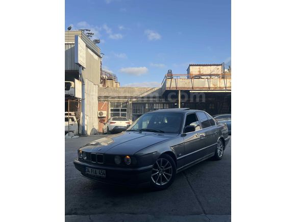 Sahibinden BMW 5 Serisi 520i 
ACİLLLL NAKİT İHTİYAÇTAN SATILIK
 