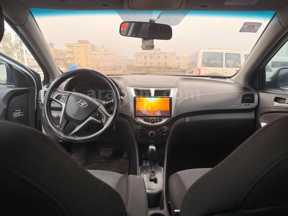 Sahibinden Hyundai Accent Blue 1.6 CRDI Mode 2012 Model  281.000 km Gri