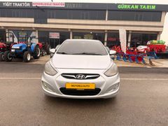 Sahibinden Hyundai Accent Blue 1.6 CRDI Mode 2012 Model  281.000 km Gri