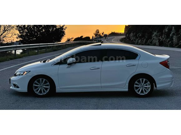 Sahibinden Honda Civic 1.6i VTEC ECO Elegance 2014 Model 