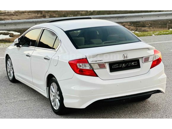Sahibinden Honda Civic 1.6i VTEC ECO Elegance 2014 Model 