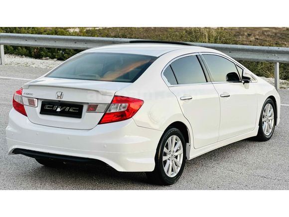 Sahibinden Honda Civic 1.6i VTEC ECO Elegance 2014 Model 