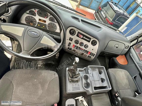 NEŞELİ İSTANBUL-2013 FORD 4136 MİKSER *12 M³+A/C+52.000KM*