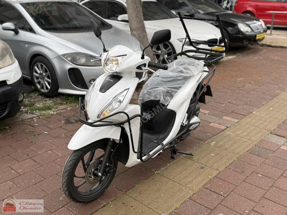 2025 SADECE BAYİDEN DÜKKANA GELMİŞ HONDA DİO ÇANTA RUHSATA İŞLİ
