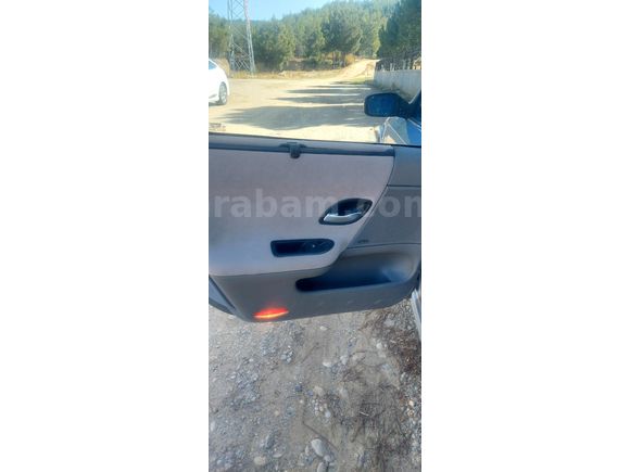 Sahibinden Renault Laguna 2.0 Privilege 2003 Model