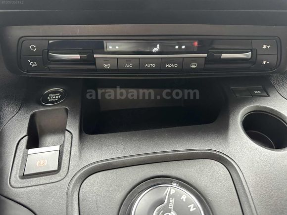 2023 COMBO 1.5 D ULTİMATE CAM TAVAN YETKİLİ SERVİS BAKIMLI
