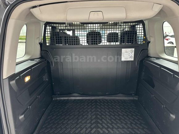 2023 COMBO 1.5 D ULTİMATE CAM TAVAN YETKİLİ SERVİS BAKIMLI