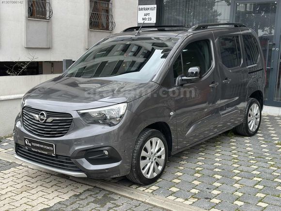 2023 COMBO 1.5 D ULTİMATE CAM TAVAN YETKİLİ SERVİS BAKIMLI